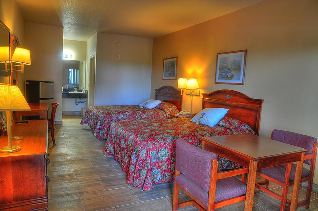 Lone Star Inn And Suites Victoria Kültér fotó