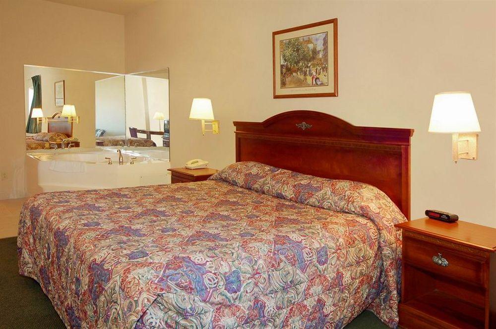 Lone Star Inn And Suites Victoria Kültér fotó